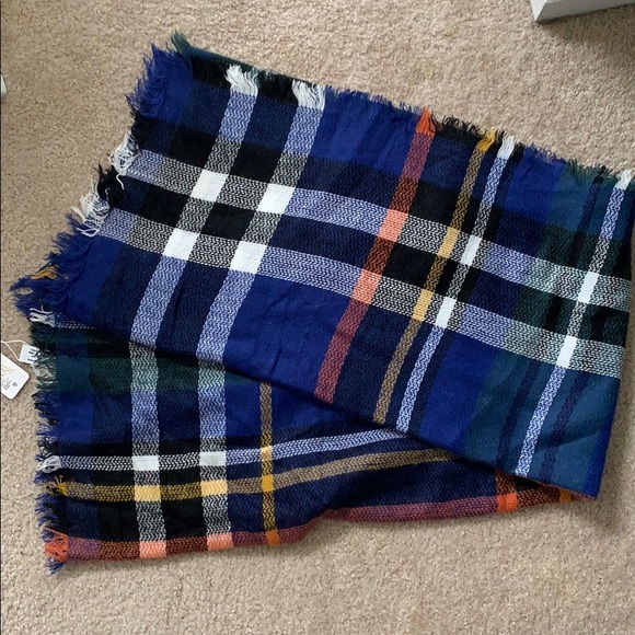 Multi color blanket scarf - Picture 1 of 3